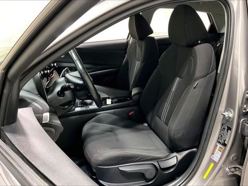 Used 2022 Hyundai Elantra SEL w/ Convenience Package FWD image 24