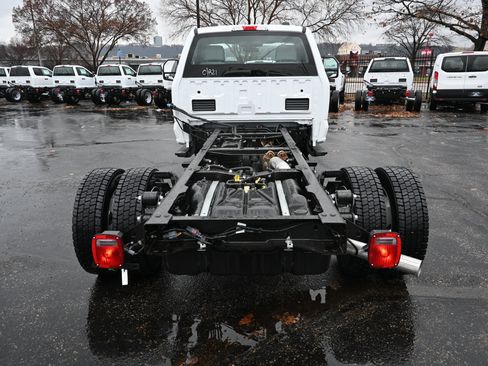 New 2026 Ford F550 2WD Regular Cab Super Duty image 3