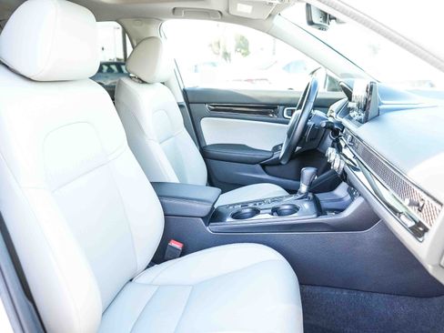 Used 2024 Honda Civic Touring image 19