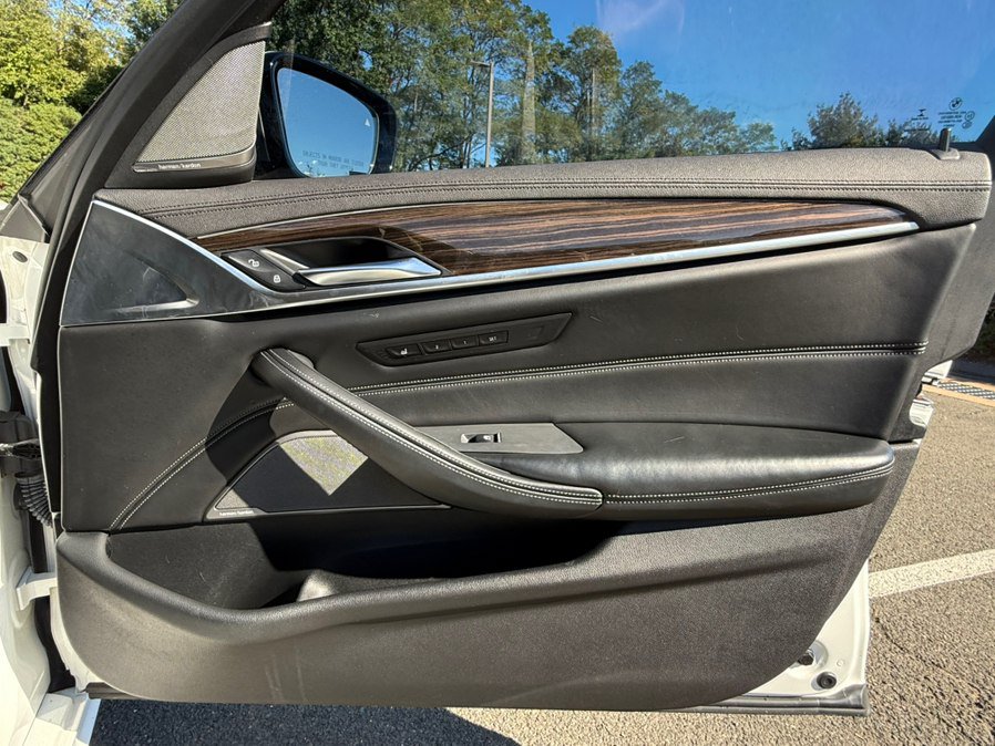 Used 2018 BMW M550i xDrive w/ Driving Assistance Package AWD/4WD image 28