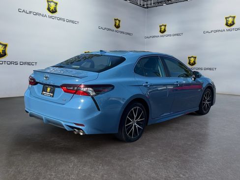 Used 2023 Toyota Camry SE w/ Convenience Package FWD image 5