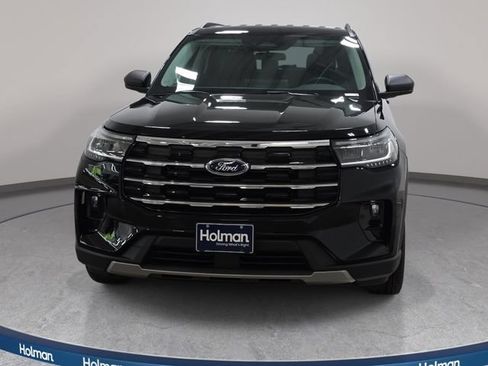 Used 2026 Ford Explorer Active w/ Active Comfort Package AWD/4WD image 3