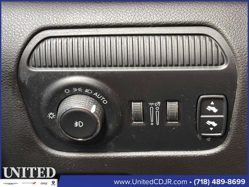Used 2022 Jeep Wagoneer Series II image 23