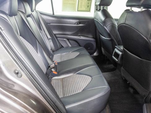 Used 2022 Toyota Camry SE w/ Cold Weather Package FWD image 40