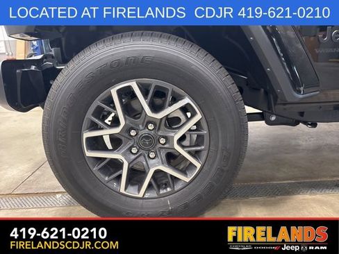 New 2025 Jeep Wrangler Unlimited Sahara AWD/4WD image 14