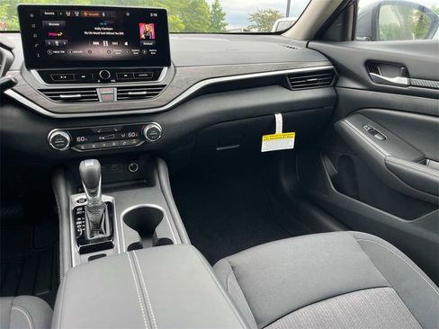 New 2025 Nissan Altima 2.5 SV w/ SV Premium Package image 14