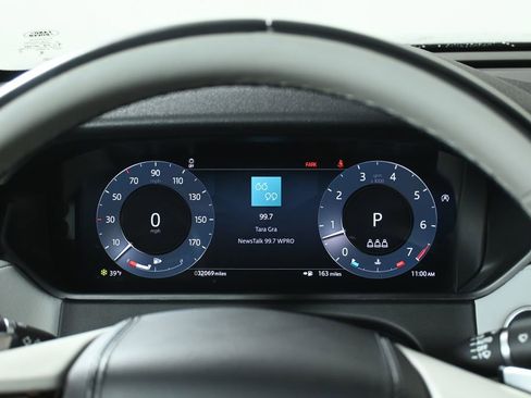 Used 2024 Land Rover Range Rover Velar S image 19