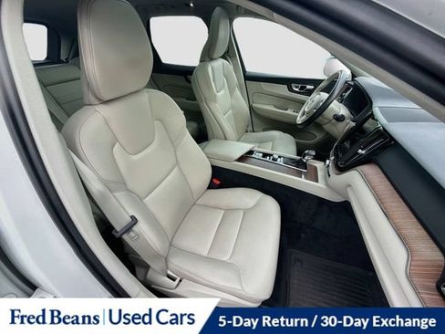 Used 2021 Volvo XC60 T5 Momentum w/ Protection Package Premier AWD/4WD image 33