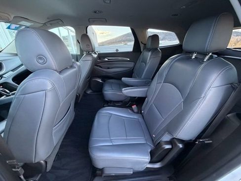 Certified 2019 Buick Enclave Essence FWD image 6