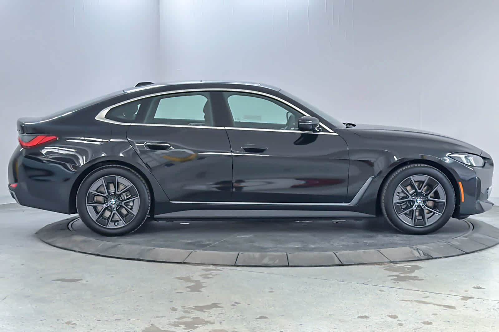 New 2026 BMW i4 eDrive40 w/ Premium Package RWD image 8