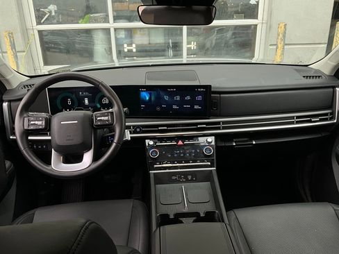 Used 2025 Hyundai Santa Fe SEL image 13