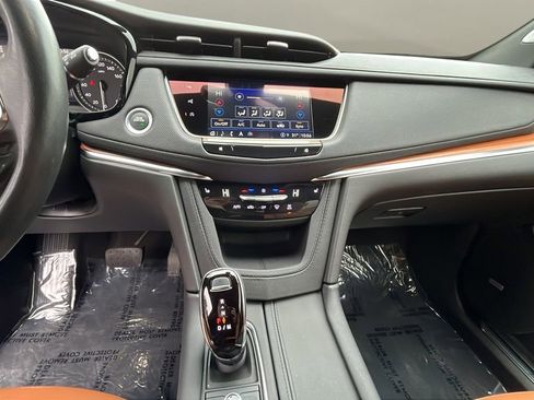 Certified 2023 Cadillac XT5 Premium Luxury w/ Technology Package image 9