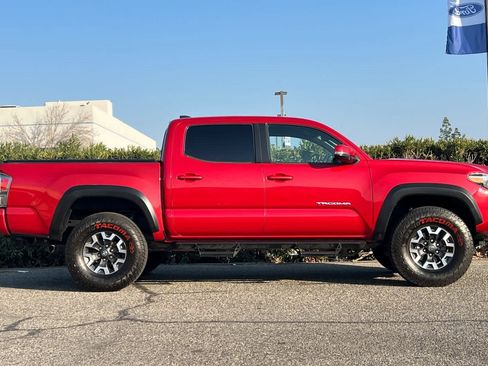 Used 2021 Toyota Tacoma TRD Off-Road image 9