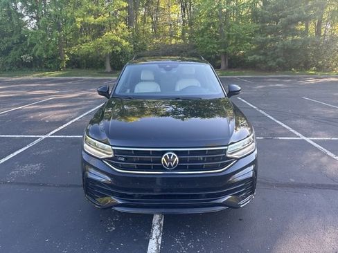 Certified 2024 Volkswagen Tiguan SE R-Line AWD/4WD image 2