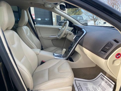 Used 2012 Volvo XC60 T6 AWD/4WD image 31