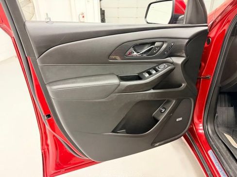 Certified 2023 Chevrolet Traverse High Country image 23