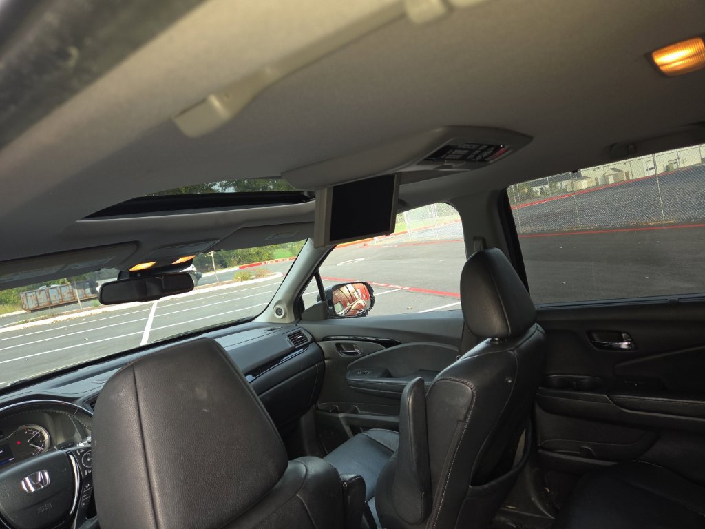 Used 2016 Honda Pilot Touring image 17
