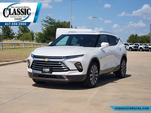 Used 2023 Chevrolet Blazer Premier w/ Enhanced Convenience Package FWD image 6