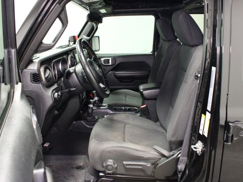 Used 2018 Jeep Wrangler Unlimited Sport S AWD/4WD image 14
