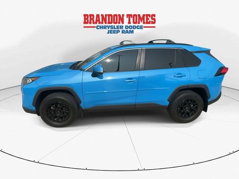 Used 2019 Toyota RAV4 XLE w/ Convenience Package FWD image 5
