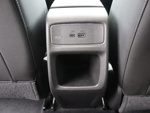 Used 2024 Chevrolet Trax RS w/ Sunroof Package FWD image 29