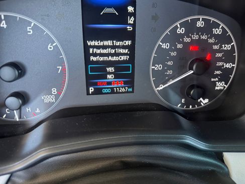 Certified 2025 Toyota Corolla SE w/ Convenience Package image 11