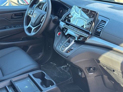 New 2026 Honda Odyssey EX-L image 9