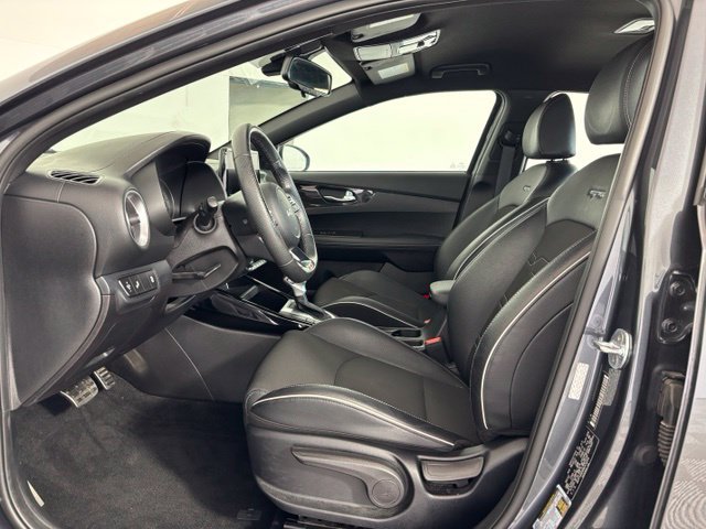 Used 2022 Kia Forte GT-Line w/ GT-Line Technology Package FWD image 11