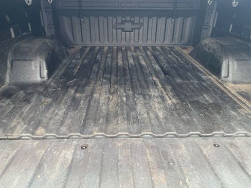 Used 2024 Chevrolet Silverado 1500 LT Trail Boss w/ Convenience Package II image 33