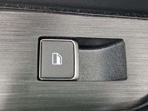 Used 2025 Nissan Rogue SL w/ Tech Package AWD/4WD image 26