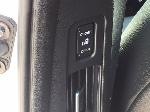 Used 2025 Honda Odyssey Sport-L image 14