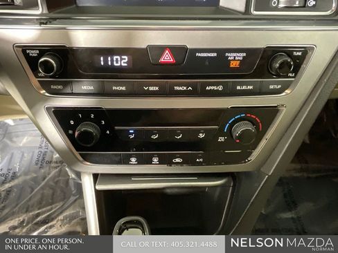 Used 2016 Hyundai Sonata SE image 28