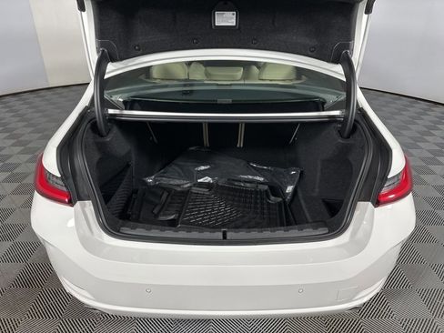 Used 2025 BMW 330i xDrive Sedan w/ Premium Package image 26