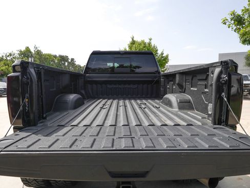 Used 2024 GMC Sierra 3500 Denali w/ Denali Reserve Package AWD/4WD image 5