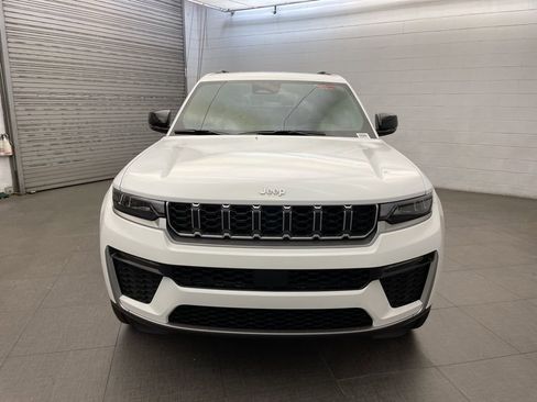 New 2026 Jeep Grand Cherokee L Limited RWD image 6