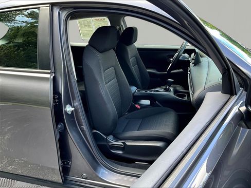 Used 2024 Honda HR-V LX image 29