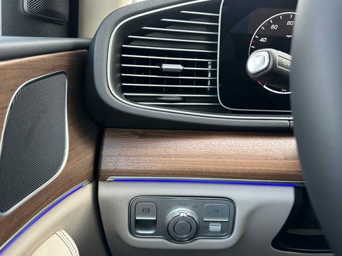 Used 2026 Mercedes-Benz GLE 350 4MATIC image 32