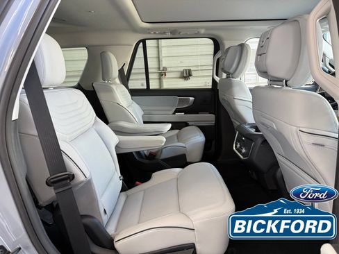 New 2027 Ford Expedition Platinum w/ Platinum Ultimate Package AWD/4WD image 19