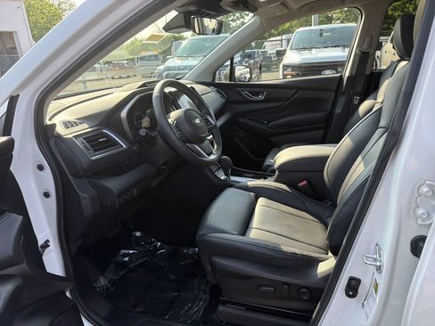 Used 2023 Subaru Ascent Limited w/ Technology Package AWD/4WD image 11