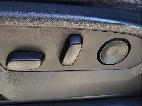 Used 2023 GMC Sierra 1500 Elevation image 15