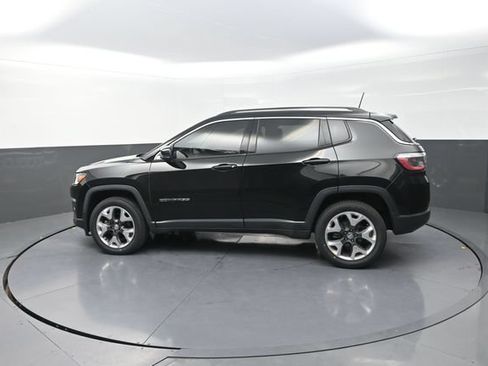 Used 2018 Jeep Compass Limited w/ Navigation Group AWD/4WD image 45