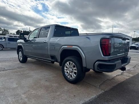 Used 2024 GMC Sierra 2500 Denali Ultimate AWD/4WD image 3