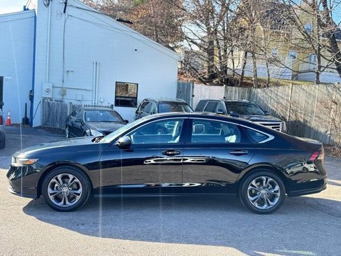 Used 2023 Honda Accord EX image 3