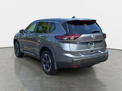 Certified 2025 Nissan Rogue SV FWD image 7