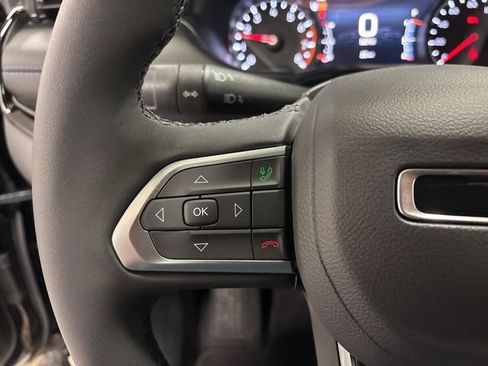 Used 2026 Jeep Compass Latitude AWD/4WD image 17