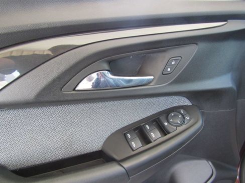 Used 2023 Chevrolet TrailBlazer LT FWD image 18