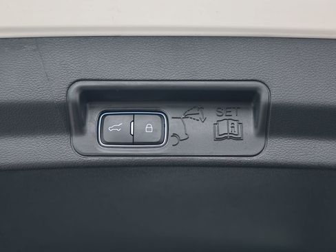 Certified 2022 Ford Explorer ST-Line w/ Class IV Trailer Tow Package image 17