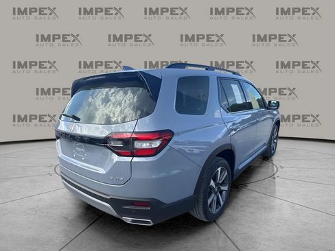 Used 2025 Honda Pilot Elite image 5