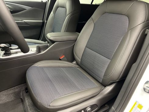 New 2026 Buick Envista Sport Touring w/ Convenience I Package FWD image 8