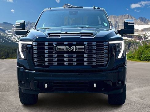 Used 2025 GMC Sierra 3500 Denali Ultimate AWD/4WD image 3